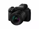Panasonic Lumix S5II X avec objectif L 28-200 mm f/4-7,1 S Macro